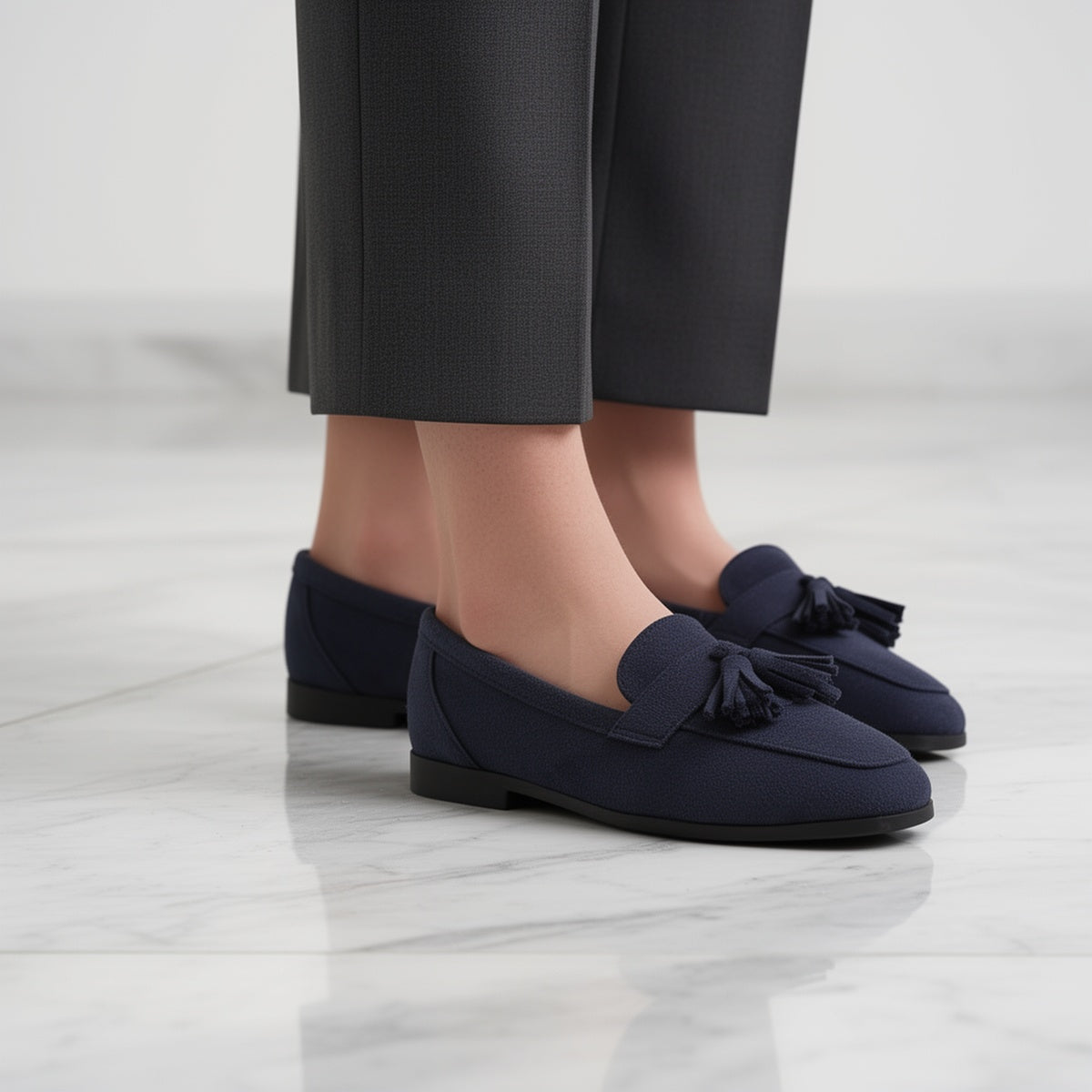 Women supportive walking shoes cushioned wide fit in navy blue and green