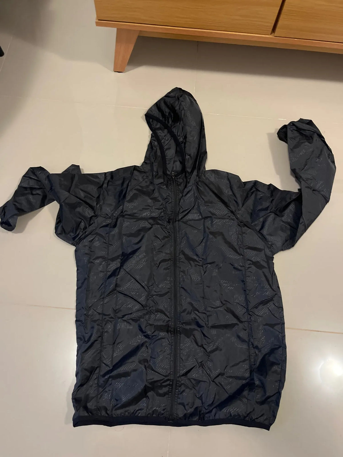 Women men lightweight packable waterproof windbreaker rain jacket UPF 50 sun protection