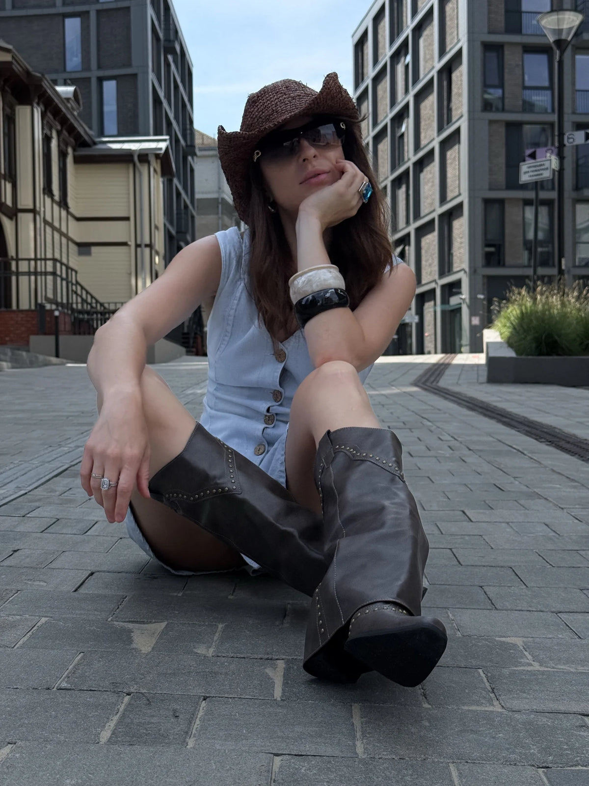 Womens knee high cowboy boots with square heel and retro style
