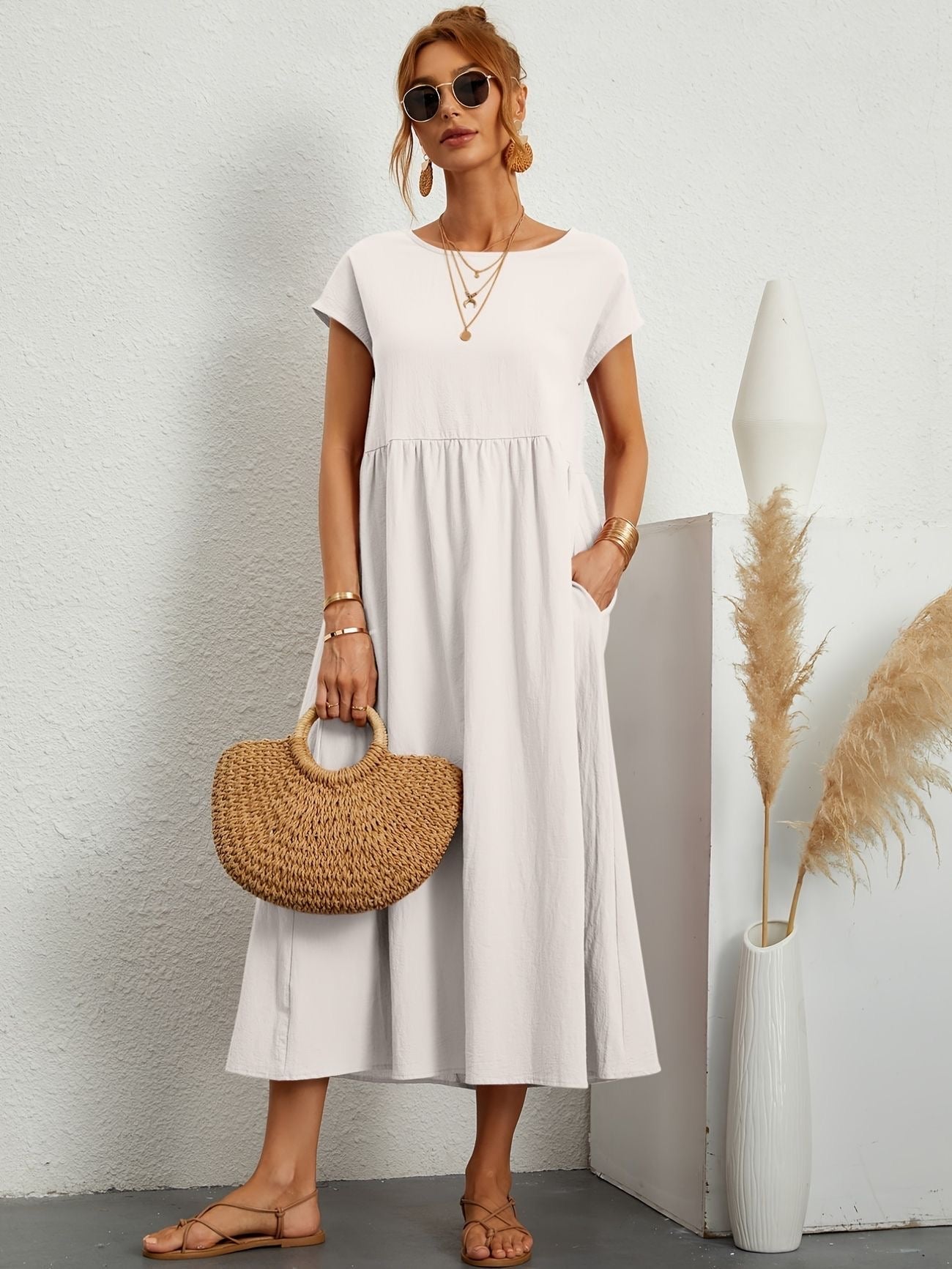 Camille - Elegant Women's Dress - Round Neckline