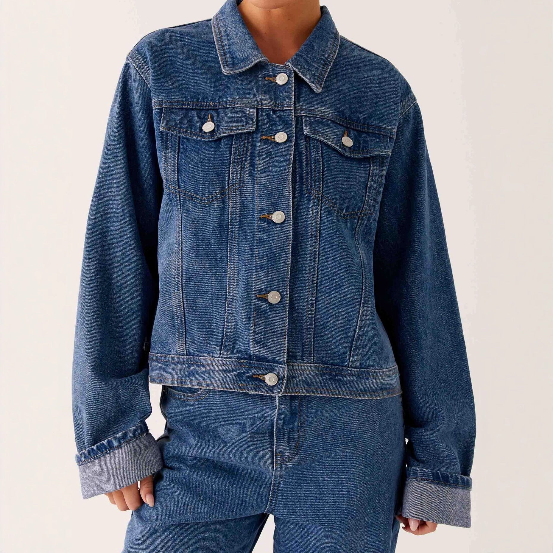 Women trendy denim jacket casual cut patch pockets button details