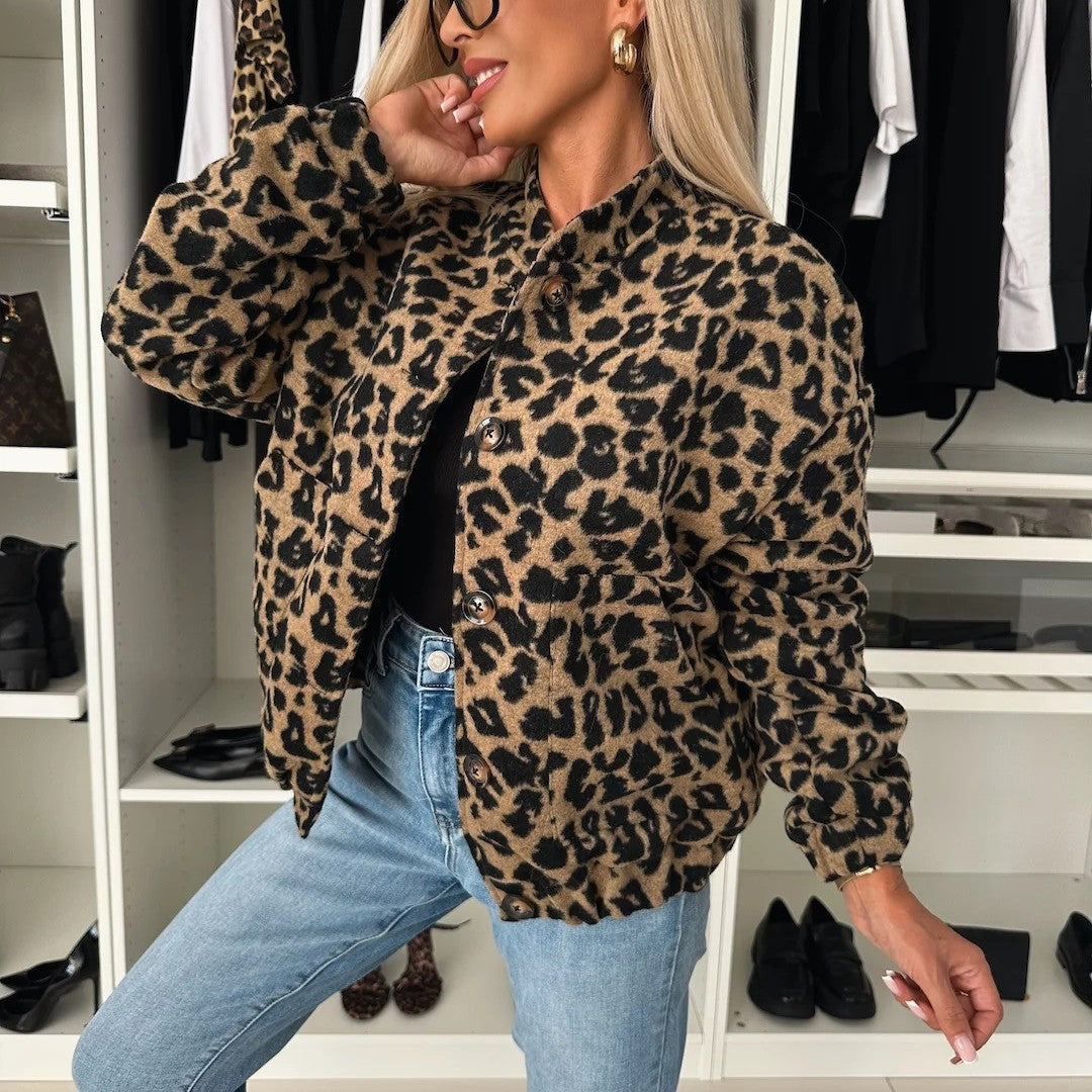 Womens leopard print jacket in teddy fleece with short oversized fit
