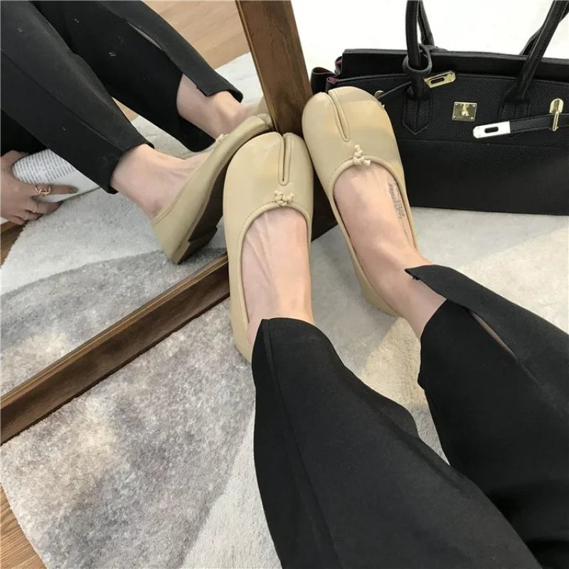 Women's Tabi Ballet Flats | Split Toe, Soft Leather, Slip-On