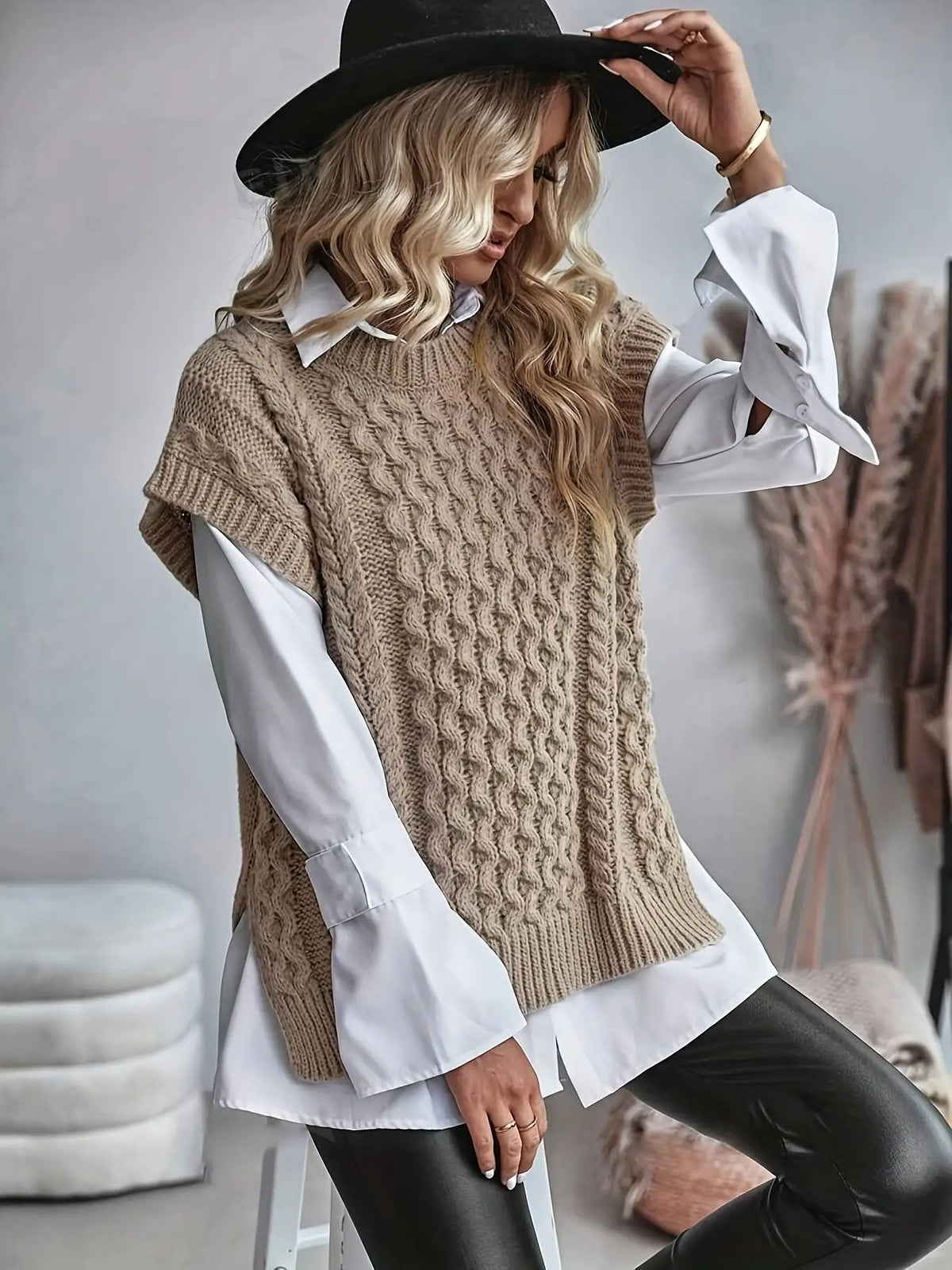 Women cable knit vest sleeveless sweater relaxed fit round neckline