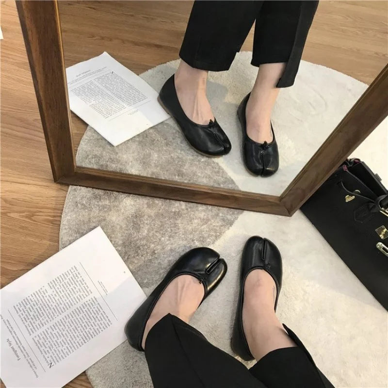 Women's Tabi Ballet Flats | Split Toe, Soft Leather, Slip-On
