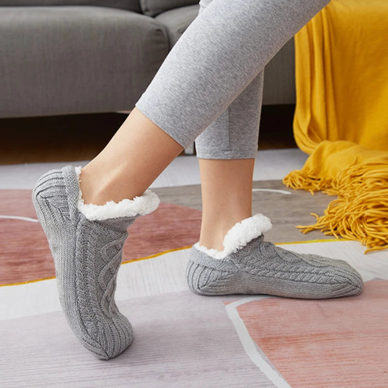 Slipper Socks | Men’s Fluffy, Thermal Crew | Non Slip Snowflake Grip