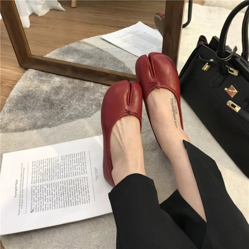 Women's Tabi Ballet Flats | Split Toe, Soft Leather, Slip-On
