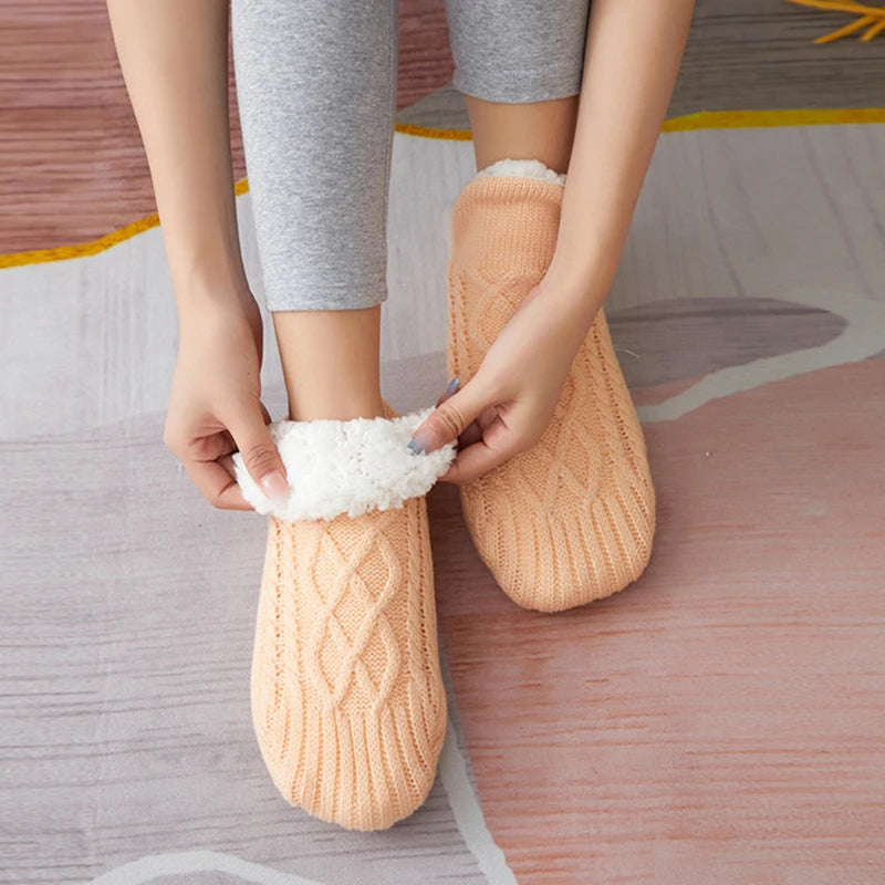 Slipper Socks | Men’s Fluffy, Thermal Crew | Non Slip Snowflake Grip