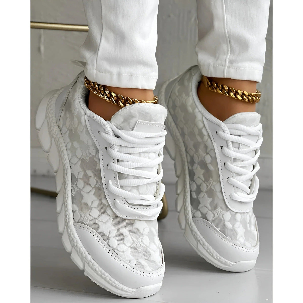 Women lace-up closed toe shoes in white, structured daily wear