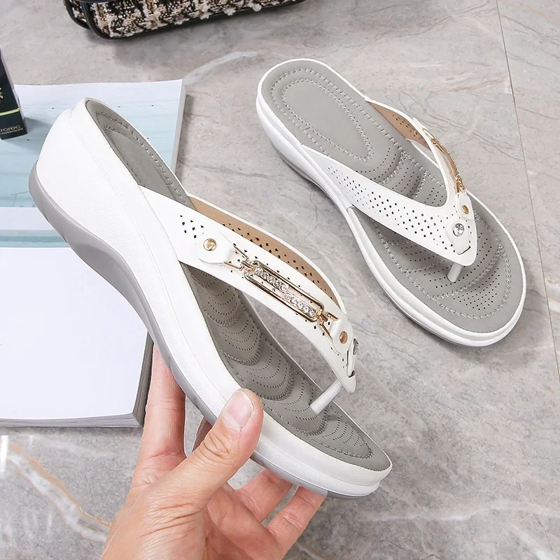 Lune London softly padded orthopedic sandals