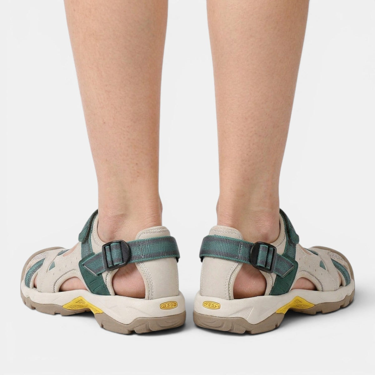 Women flat sandals closed toe non slip lightweight design
