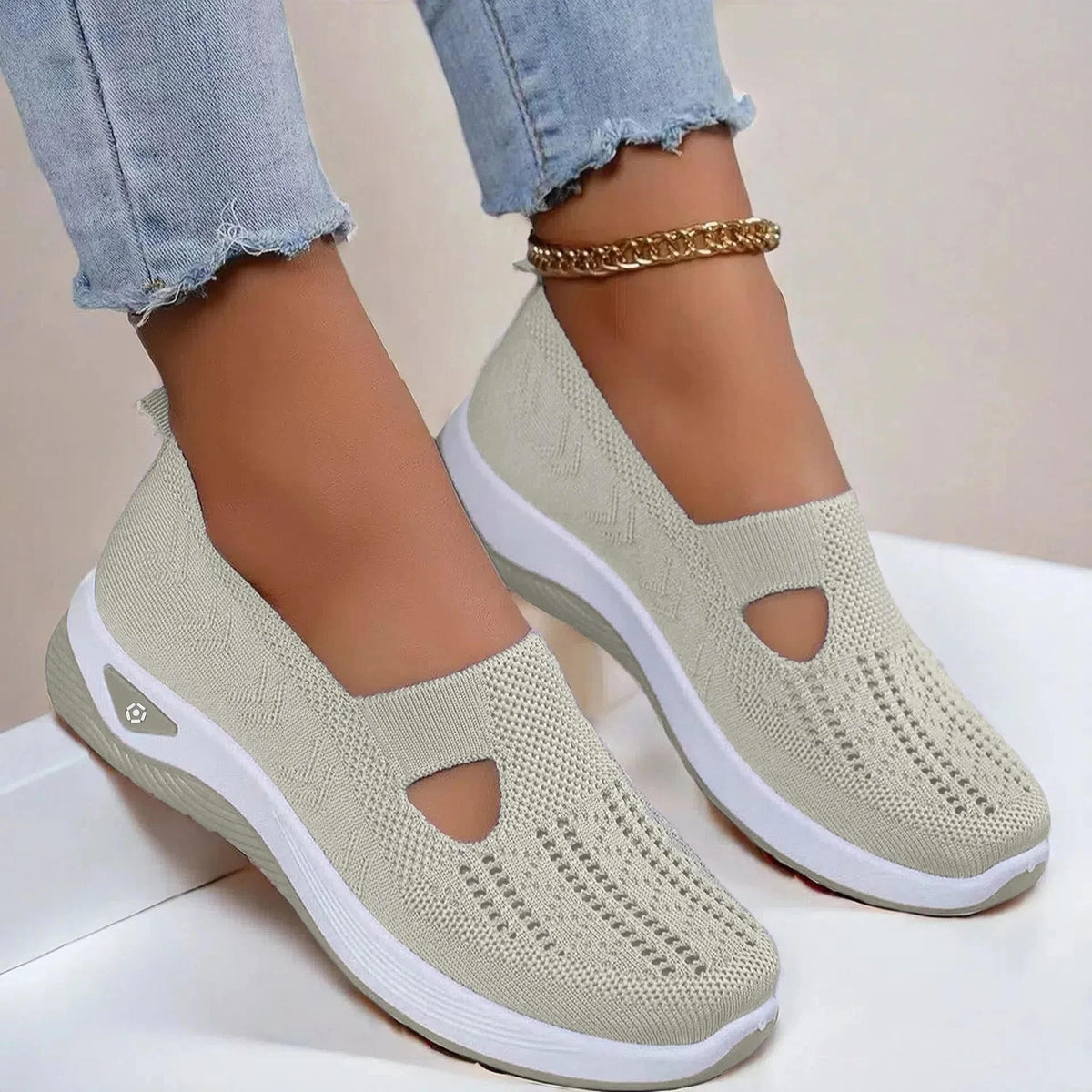 Women's breathable orthopedic slip-on shoes with memory foam and non-slip rubber sole