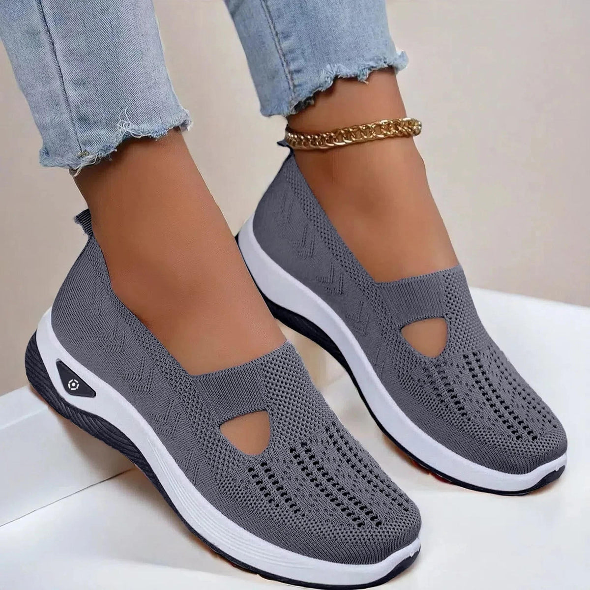 Women's breathable orthopedic slip-on shoes with memory foam and non-slip rubber sole