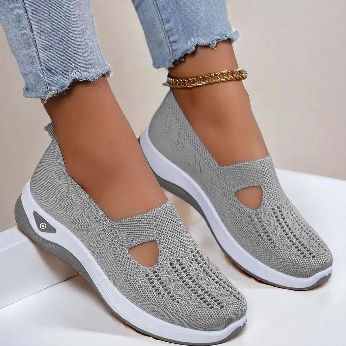 Women's breathable orthopedic slip-on shoes with memory foam and non-slip rubber sole