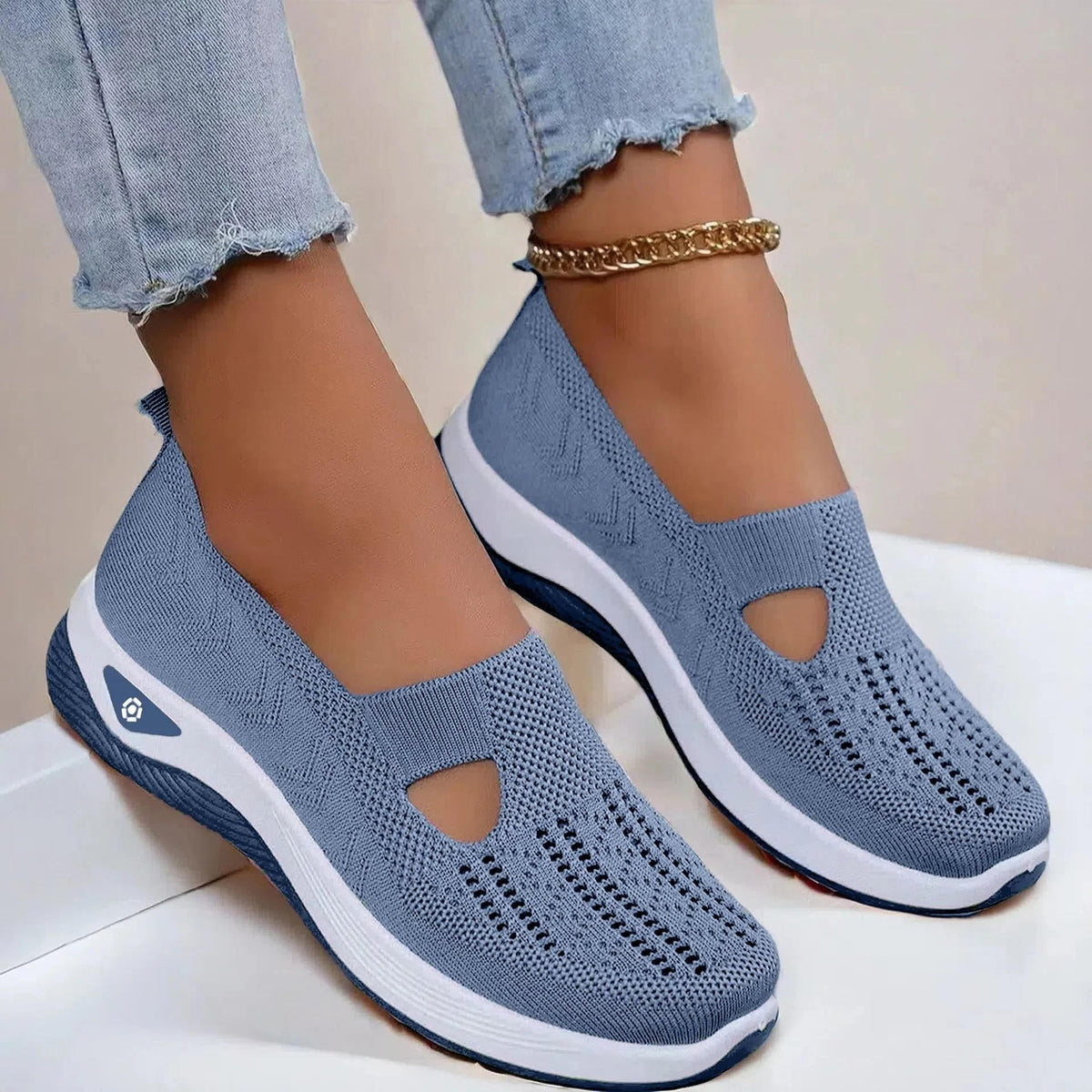 Women's breathable orthopedic slip-on shoes with memory foam and non-slip rubber sole