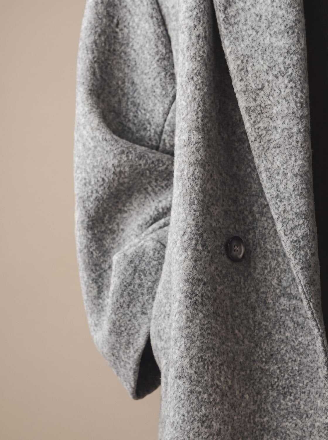 Women double breasted long tailored overcoat mid-calf length notched lapel